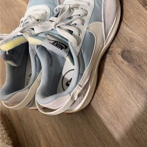 Nike Women's Light Blue and White Sneakers